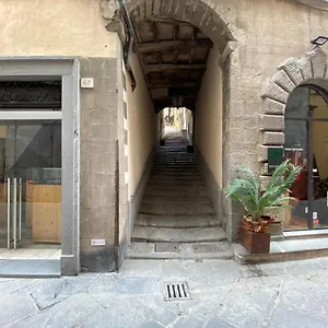 Gasthuis La E Bella, Cortona